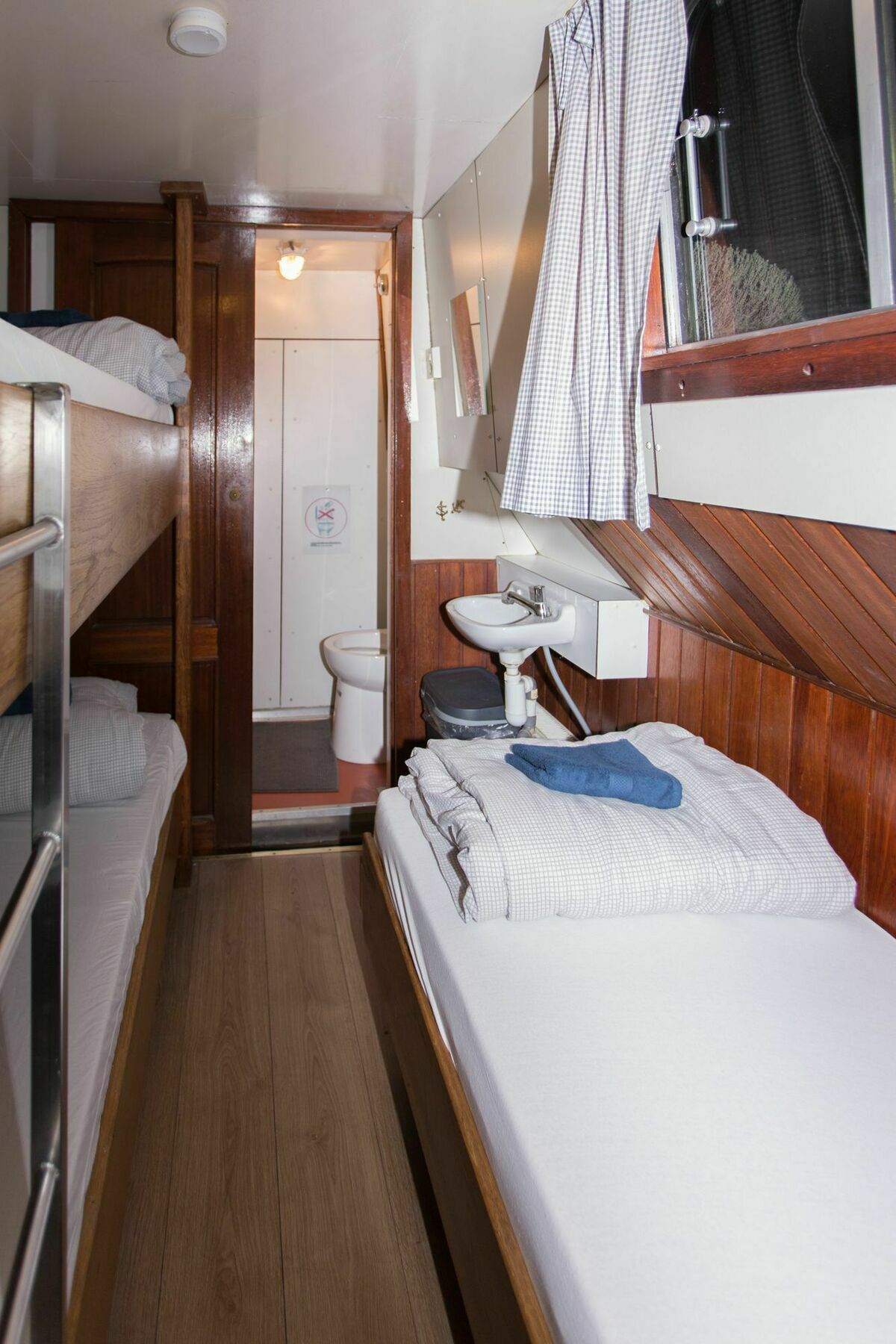 Liberté Hostal